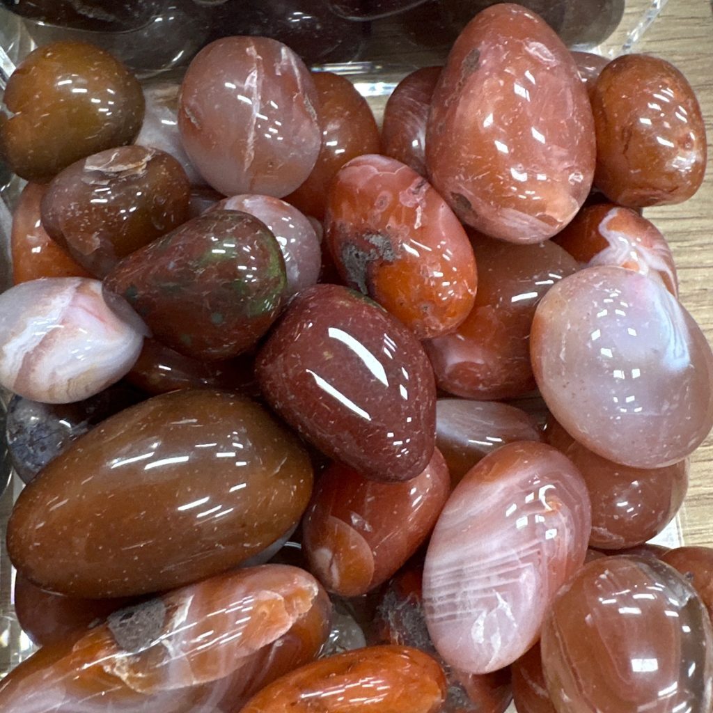 Carnelian (Red Brown & White)